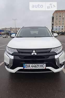 Mitsubishi Outlander  2018