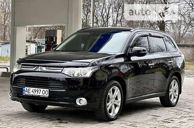 Mitsubishi Outlander  2013