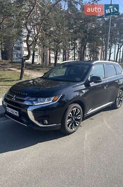 Mitsubishi Outlander  2018
