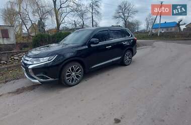 Mitsubishi Outlander 2015