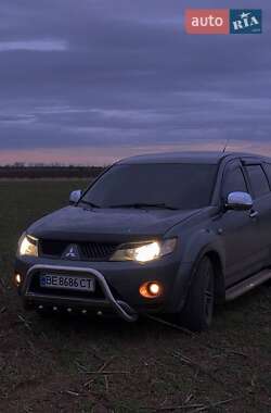 Mitsubishi Outlander  2006