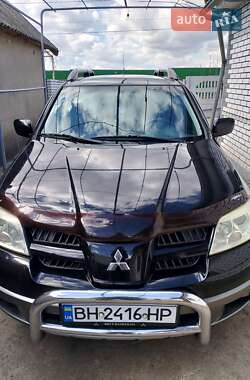 Mitsubishi Outlander  2004