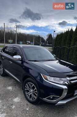 Mitsubishi Outlander  2015