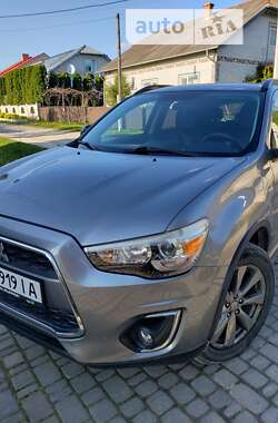 Mitsubishi Outlander  2013