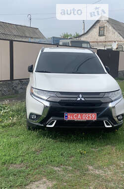 Mitsubishi Outlander  2018