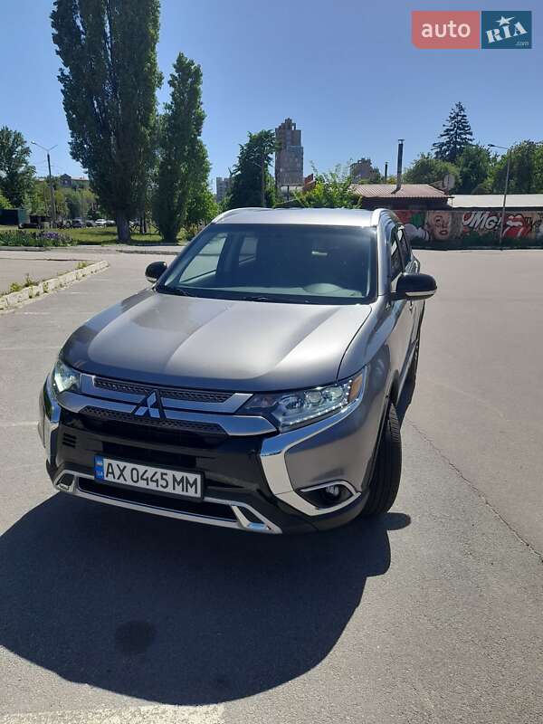 Mitsubishi Outlander 2020 года в Харькове