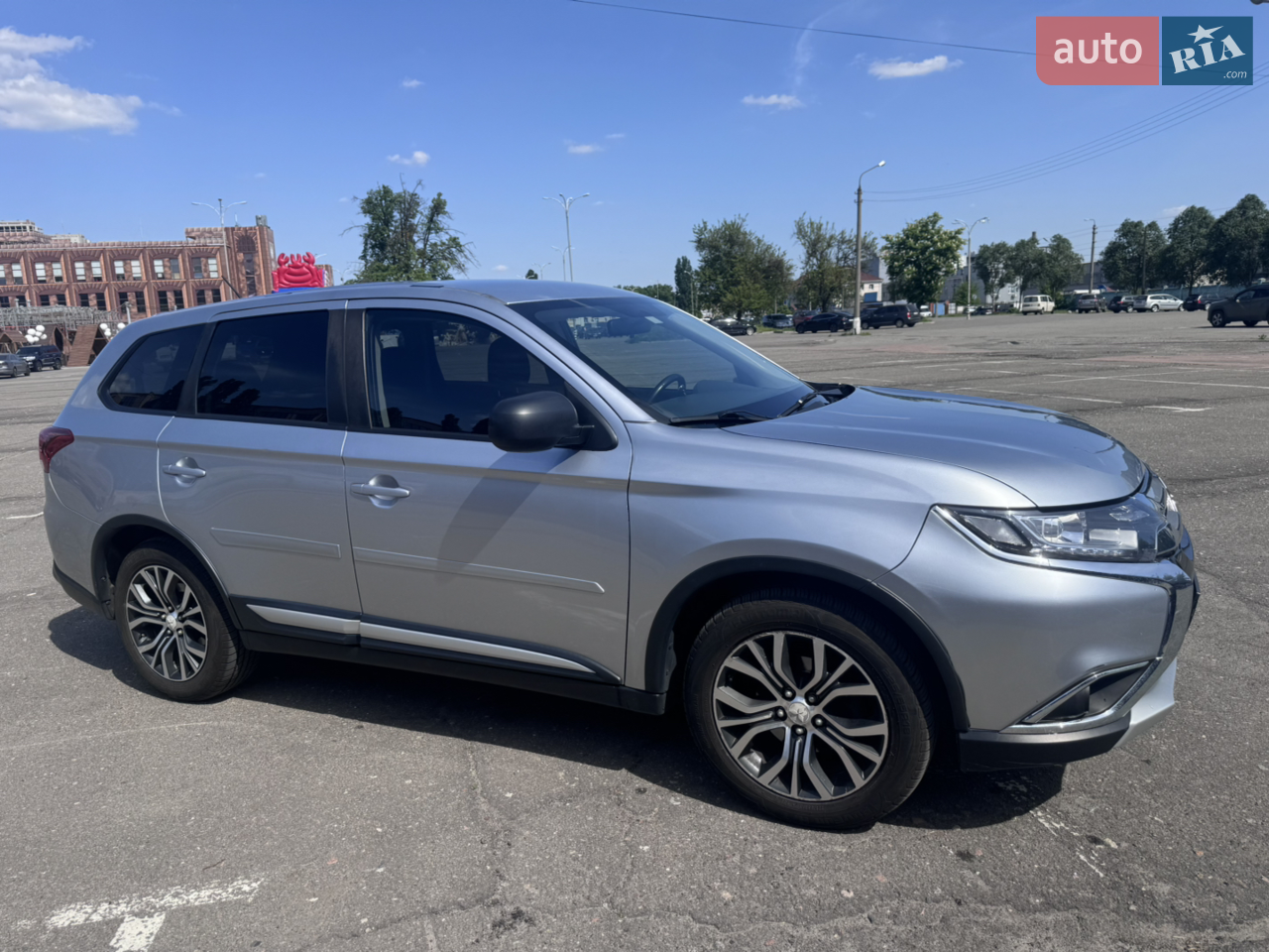 2016 Mitsubishi Outlander - мініатюра 4