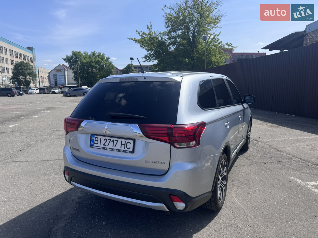 2016 Mitsubishi Outlander - мініатюра 3