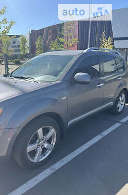 Mitsubishi Outlander  2008