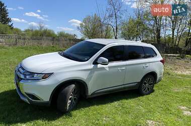 Mitsubishi Outlander 2017