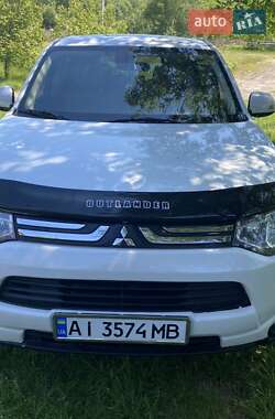 Mitsubishi Outlander  2013