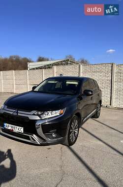 Mitsubishi Outlander  2018