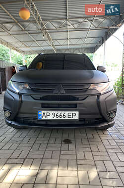 Mitsubishi Outlander  2016