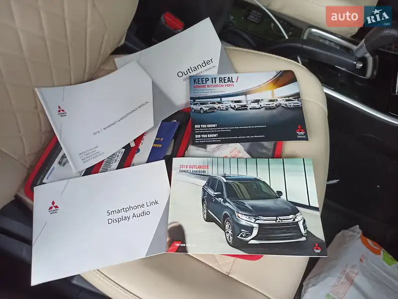 Внедорожник / Кроссовер Mitsubishi Outlander 2017 в Черноморске документ