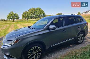 Mitsubishi Outlander  2017