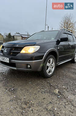 Mitsubishi Outlander  2005