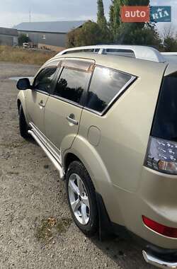 Mitsubishi Outlander  2006
