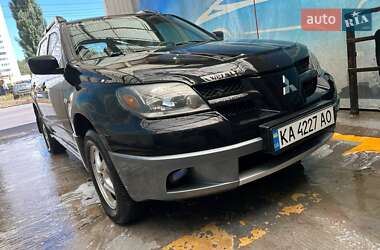 Mitsubishi Outlander  2004