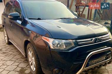 Mitsubishi Outlander  2014