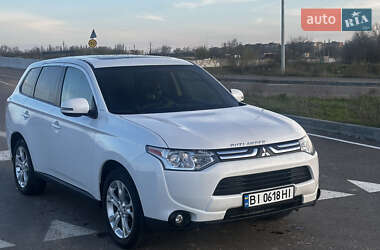 Mitsubishi Outlander  2013