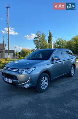 Mitsubishi Outlander 2012