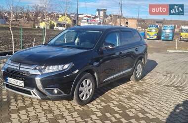 Mitsubishi Outlander  2018