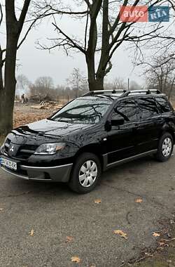 Mitsubishi Outlander  2004