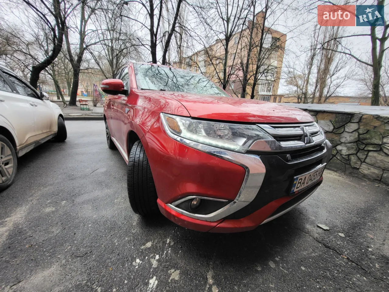 2018 Mitsubishi Outlander - фото 1