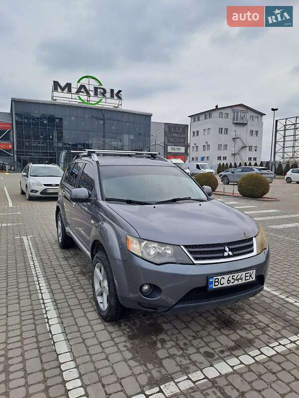Легкові Mitsubishi Outlander
