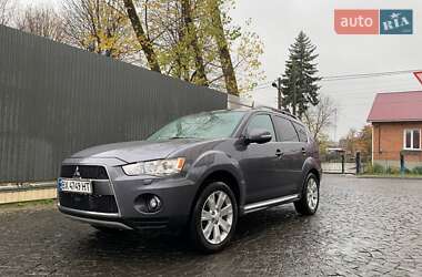 Mitsubishi Outlander  2011