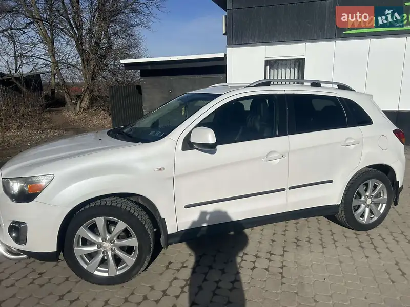 Mitsubishi Outlander 2012