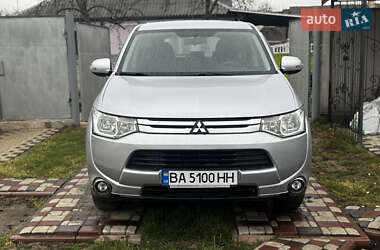 Mitsubishi Outlander  2014