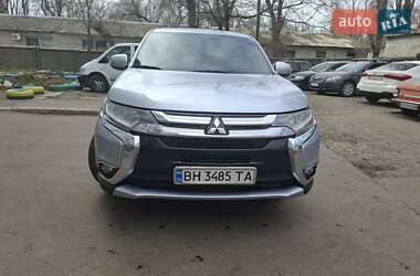 Mitsubishi Outlander 2015