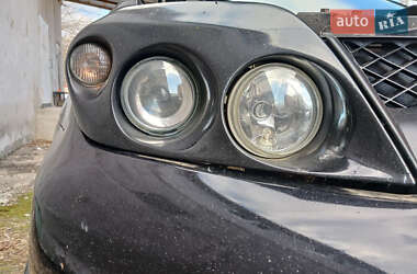 Mitsubishi Outlander  2004