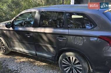 Mitsubishi Outlander 2019