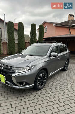 Mitsubishi Outlander  2018
