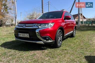 Mitsubishi Outlander  2016
