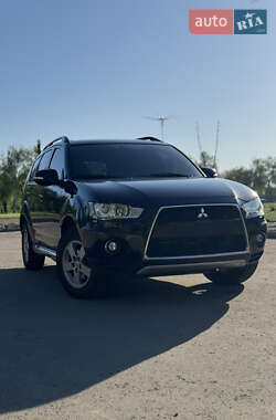 Mitsubishi Outlander 2011