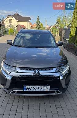Mitsubishi Outlander 2019