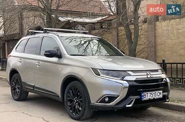 Mitsubishi Outlander  2018