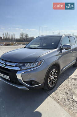 Mitsubishi Outlander  2018