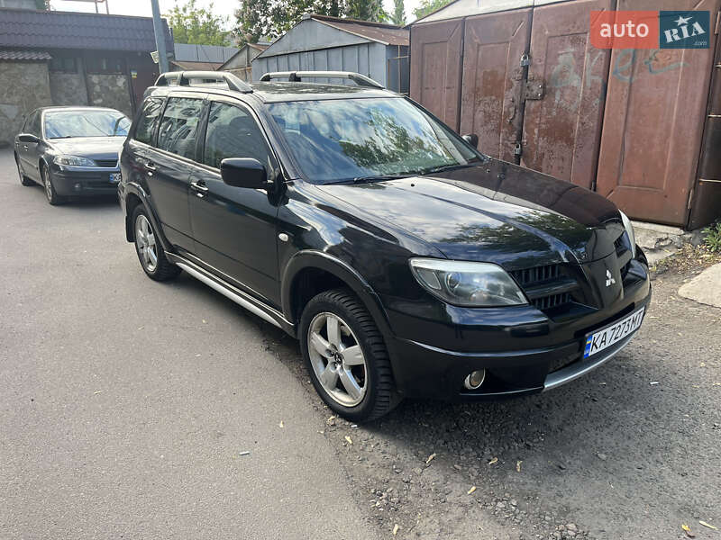Mitsubishi Outlander