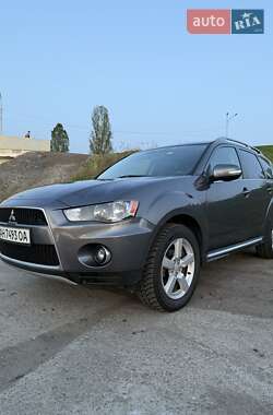 Mitsubishi Outlander  2010