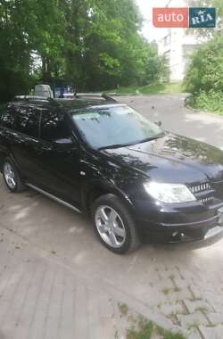 Mitsubishi Outlander  2005