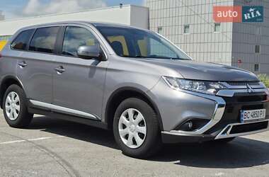 Mitsubishi Outlander  2021