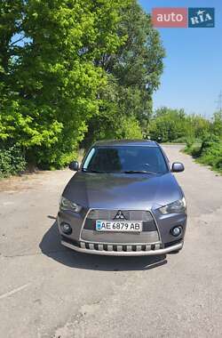 Mitsubishi Outlander  2011