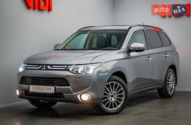 Mitsubishi Outlander  2013