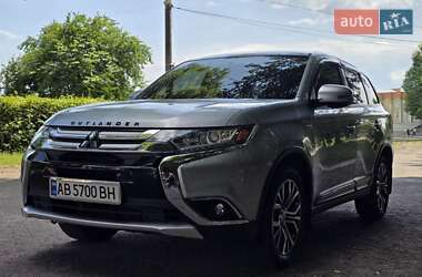 Mitsubishi Outlander  2015