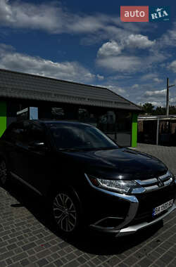 Mitsubishi Outlander 2016