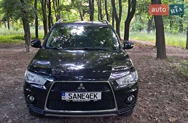 Mitsubishi Outlander  2010